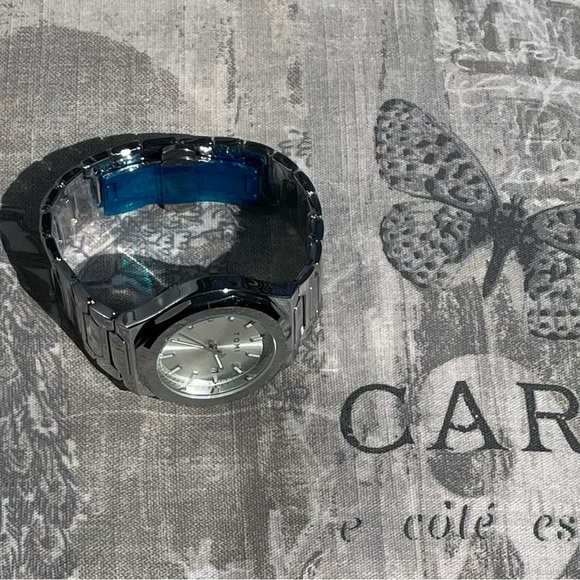 Men's Watch - Picture 2 of 8